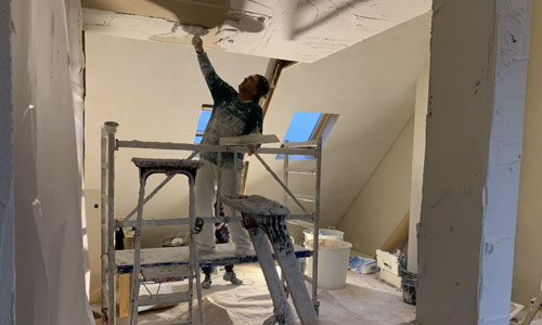 stukwerk bestaande woning. Plafond stucen.